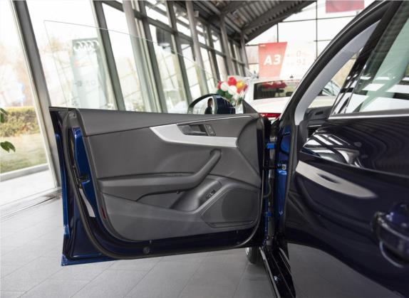 奥迪A5 2021款 Sportback 40 TFSI 时尚致雅型 车厢座椅   前门板