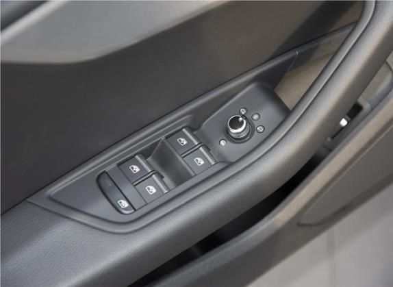奥迪A5 2021款 Sportback 40 TFSI 时尚致雅型 车厢座椅   门窗控制