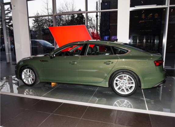 奥迪A5 2021款 Sportback 40 TFSI 时尚动感型 外观   正侧