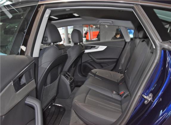 奥迪A5 2021款 Sportback 40 TFSI quattro 豪华致雅型 车厢座椅   后排空间
