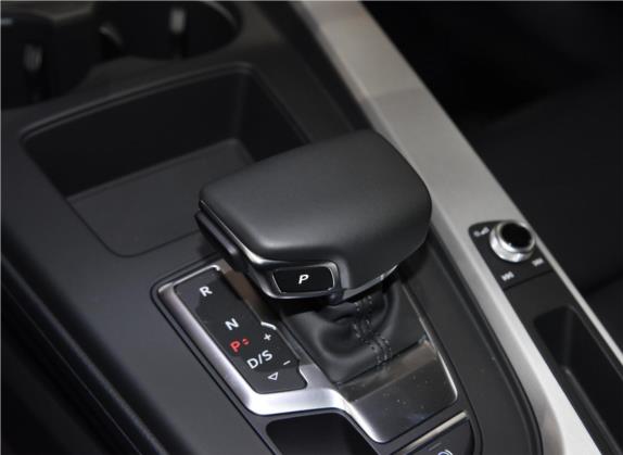 奥迪A5 2021款 Sportback 40 TFSI quattro 豪华致雅型 中控类   挡把