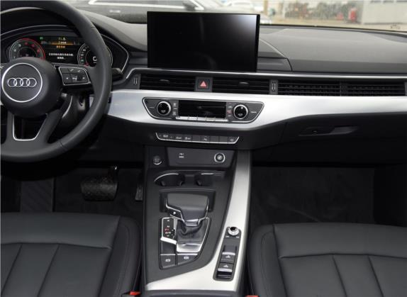 奥迪A5 2021款 Cabriolet 40 TFSI 时尚动感型 中控类   中控台