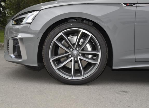 奥迪A5 2021款 Cabriolet 45 TFSI quattro 臻选动感型 其他细节类   前轮