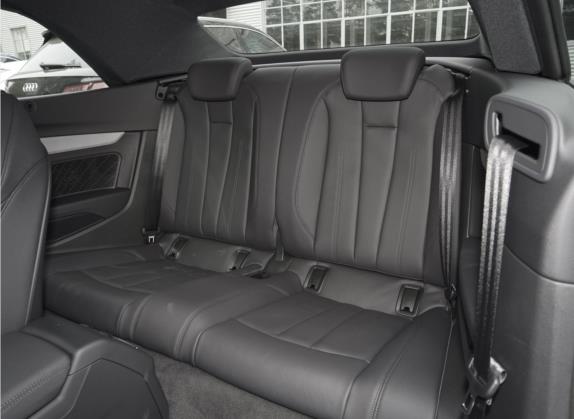 奥迪A5 2021款 Cabriolet 45 TFSI quattro 臻选动感型 车厢座椅   后排空间