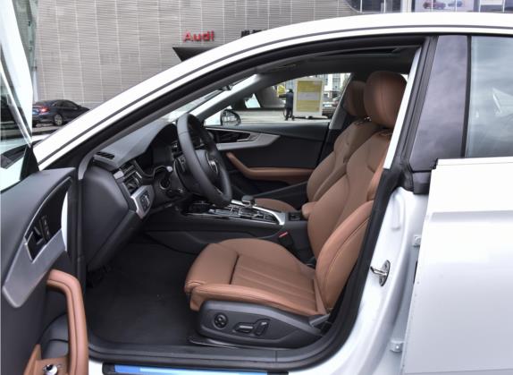 奥迪A5 2022款 Sportback 40 TFSI 时尚致雅型 车厢座椅   前排空间