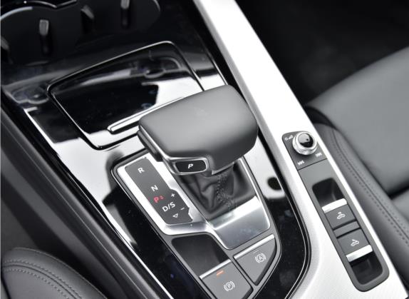 奥迪A5 2022款 Cabriolet 40 TFSI 时尚动感型 中控类   挡把