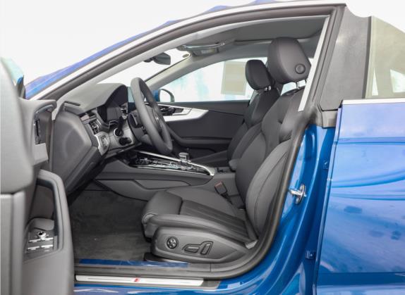 奥迪A5 2023款 Sportback 40 TFSI 时尚动感型 车厢座椅   前排空间
