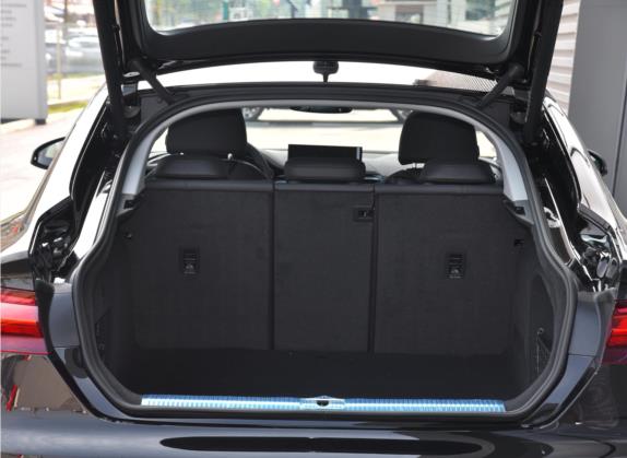 奥迪A5 2023款 Sportback 45 TFSI quattro 臻选动感型 车厢座椅   后备厢