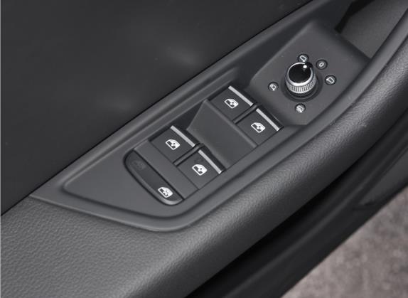 奥迪A5 2023款 Sportback 45 TFSI quattro 臻选动感型 车厢座椅   门窗控制