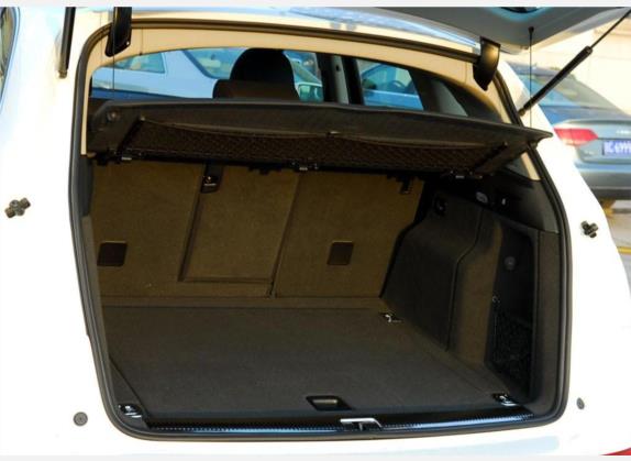 奥迪Q5(进口) 2010款 3.2FSI 运动版 车厢座椅   后备厢