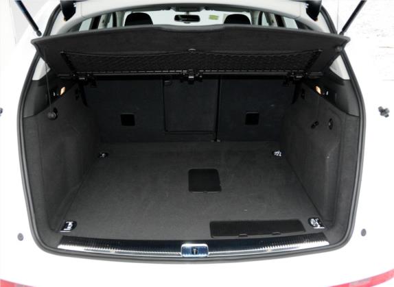 奥迪Q5(进口) 2013款 40 TFSI hybrid 车厢座椅   后备厢