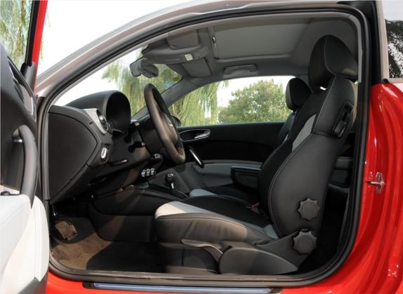 奥迪A1 2012款 1.4 TFSI Ego 车厢座椅   前排空间