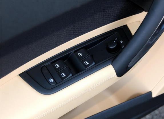 奥迪A1 2013款 30 TFSI Sportback Ego 车厢座椅   门窗控制