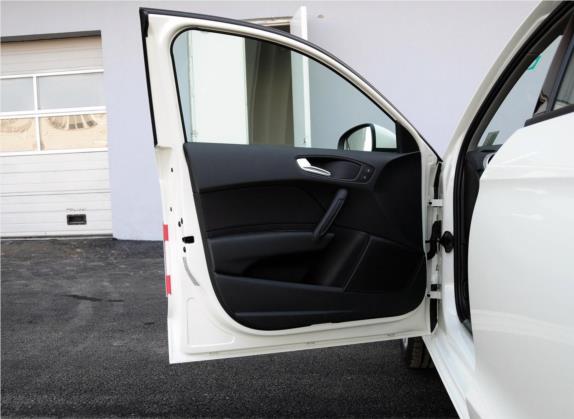 奥迪A1 2013款 30 TFSI Sportback Urban 车厢座椅   前门板