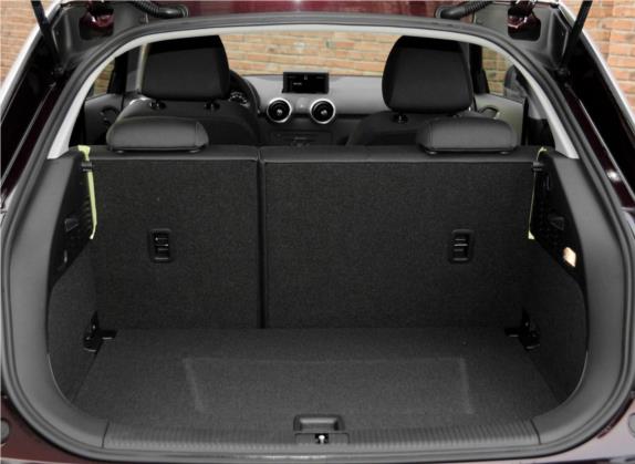 奥迪A1 2014款 30 TFSI 时尚型 车厢座椅   后备厢