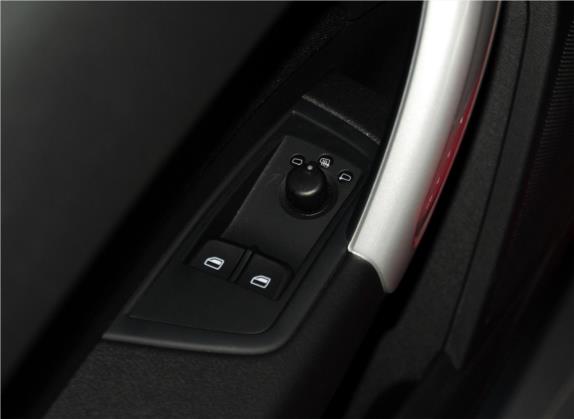 奥迪A1 2014款 30 TFSI 舒适型 车厢座椅   门窗控制