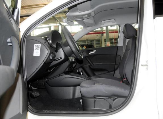 奥迪A1 2014款 30 TFSI Sportback时尚型 车厢座椅   前排空间