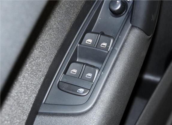 奥迪A1 2014款 30 TFSI Sportback时尚型 车厢座椅   门窗控制