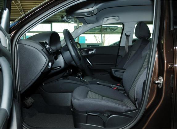 奥迪A1 2014款 30 TFSI Sportback技术型 车厢座椅   前排空间