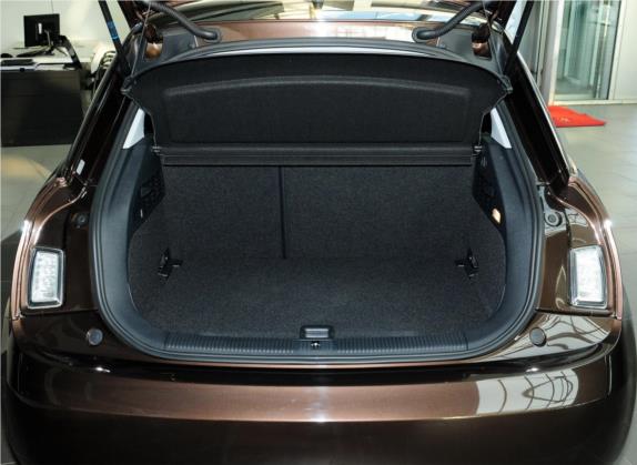 奥迪A1 2014款 30 TFSI Sportback技术型 车厢座椅   后备厢