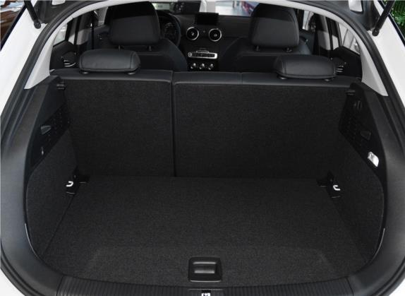 奥迪A1 2014款 30 TFSI Sportback豪华型 车厢座椅   后备厢