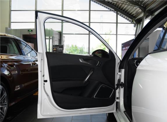 奥迪A1 2014款 30 TFSI Sportback豪华型 车厢座椅   前门板