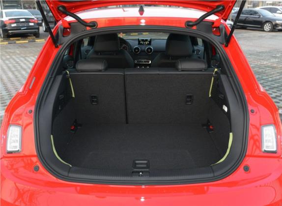 奥迪A1 2016款 30 TFSI Sportback S Line运动版 车厢座椅   后备厢