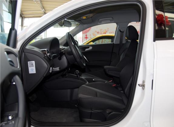 奥迪A1 2016款 30 TFSI Sportback Design风尚版 车厢座椅   前排空间