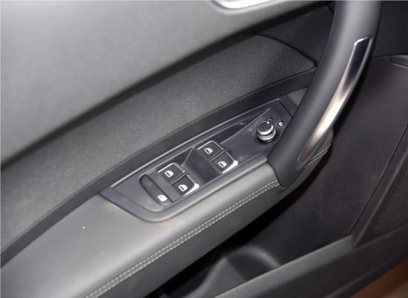 奥迪A1 2016款 30 TFSI Sportback Design风尚版 车厢座椅   门窗控制