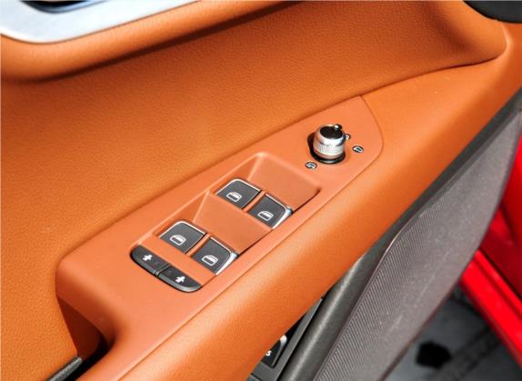奥迪A7 2012款 2.8FSI quattro进取型 车厢座椅   门窗控制