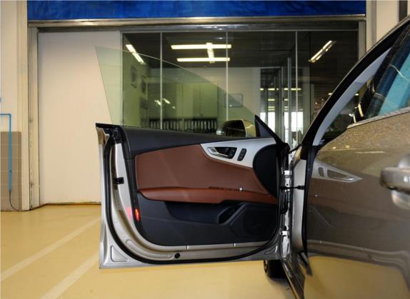奥迪A7 2013款 30 FSI 标准型 车厢座椅   前门板