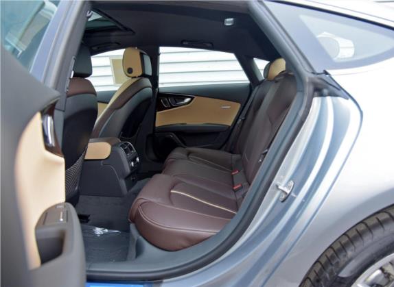 奥迪A7 2016款 50 TFSI quattro 舒适型 车厢座椅   后排空间