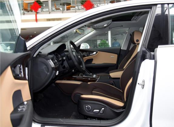 奥迪A7 2016款 50 TFSI quattro 动感型 车厢座椅   前排空间