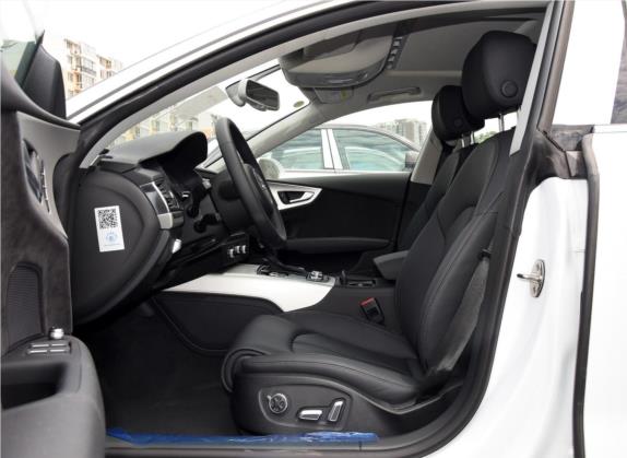 奥迪A7 2016款 40 TFSI quattro 技术型 车厢座椅   前排空间