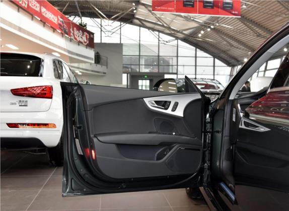 奥迪A7 2017款 40 TFSI 进取型 车厢座椅   前门板