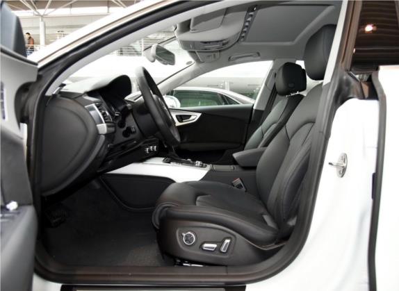奥迪A7 2017款 40 TFSI quattro 技术型 车厢座椅   前排空间