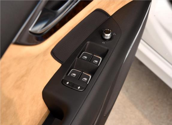 奥迪A7 2017款 50 TFSI quattro 舒适型 车厢座椅   门窗控制