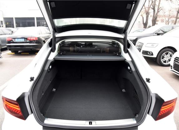 奥迪A7 2017款 50 TFSI quattro 动感型 车厢座椅   后备厢