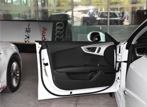 奥迪A7 2018款 40 TFSI 进取型 车厢座椅   前门板