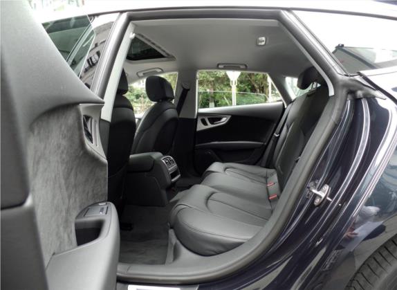 奥迪A7 2018款 40 TFSI quattro 技术型 车厢座椅   后排空间