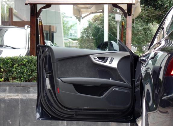 奥迪A7 2018款 40 TFSI quattro 技术型 车厢座椅   前门板