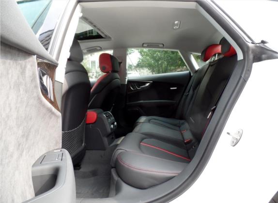 奥迪A7 2018款 50 TFSI quattro 舒适型 车厢座椅   后排空间