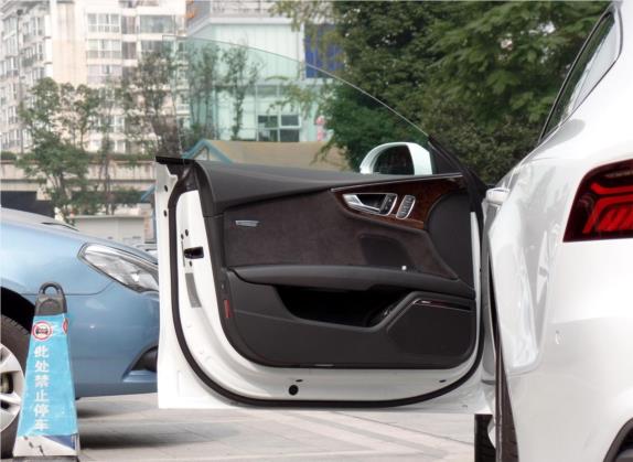 奥迪A7 2018款 50 TFSI quattro 舒适型 车厢座椅   前门板
