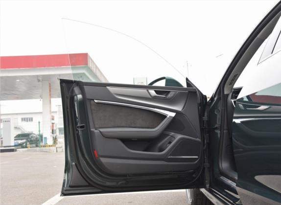 奥迪A7 2019款 55 TFSI quattro 动感型 车厢座椅   前门板