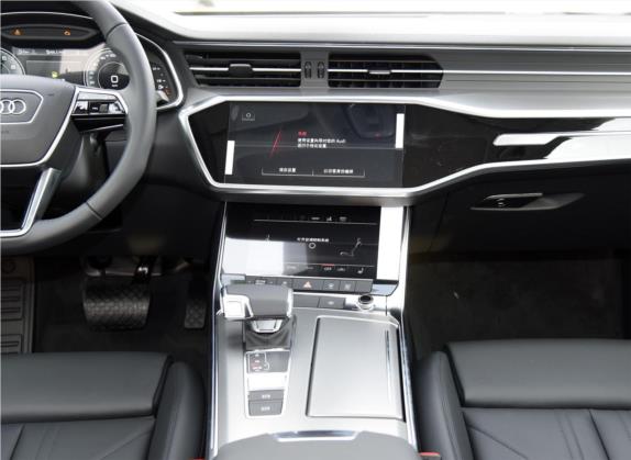 奥迪A7 2021款 45 TFSI 专享型 中控类   中控台