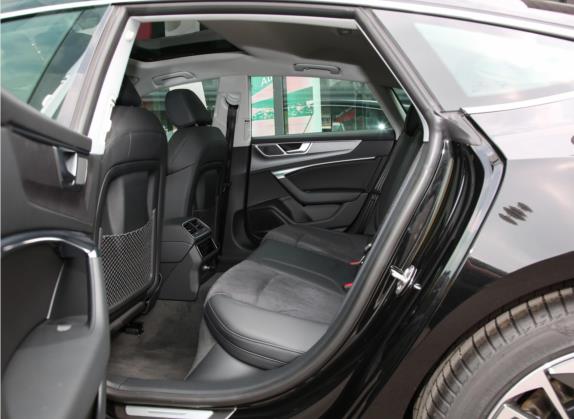 奥迪A7 2022款 40 TFSI 豪华型 车厢座椅   后排空间