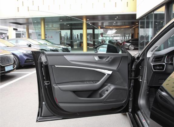奥迪A7 2022款 40 TFSI 豪华型 车厢座椅   前门板