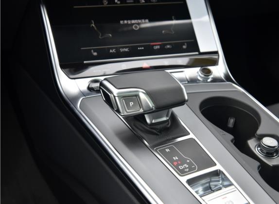 奥迪A7 2023款 40 TFSI 豪华型 中控类   挡把