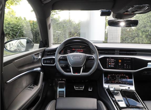 奥迪A7 2023款 55 TFSI quattro 尊享型 中控类   驾驶位