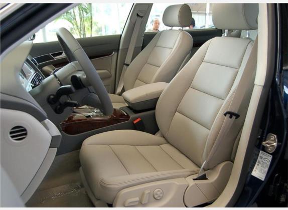 奥迪A6L 2009款 2.4L 舒适型 车厢座椅   前排空间
